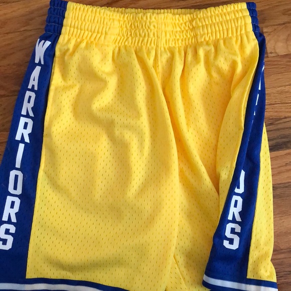 warriors hardwood classic shorts